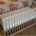 木质婴儿床