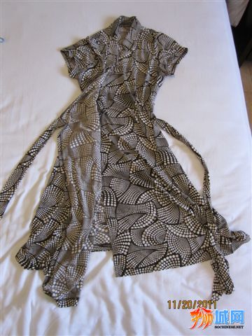 wrap dress2.jpg