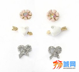 9_Valentine's Stud Earrings Set 2012_.png