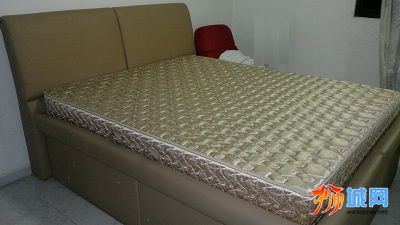 storage queen size bedframe, $100; 软硬两用硬床垫, $50