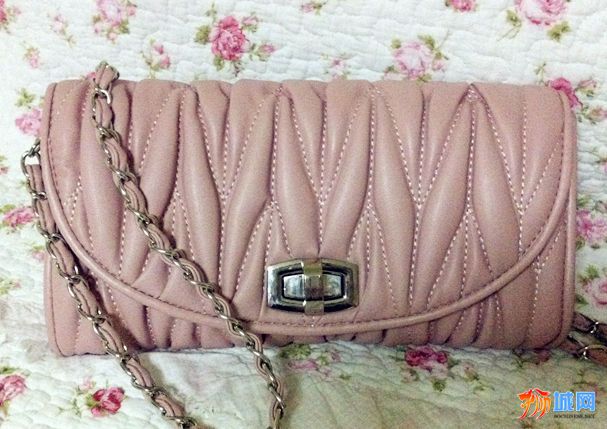 miumiu同款手拿包，内有长带，质量超好。 {淡粉色，巧克力色}.jpg