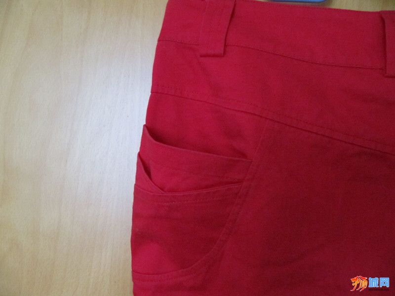 红色中裤4.jpg