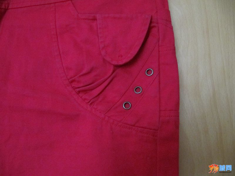 红色中裤2.jpg