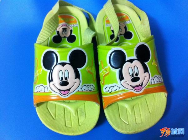 baby-8-Mickey Mouse toddler slippers.jpg