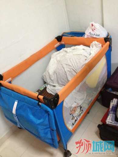 SGD80,里面有两个床垫（增高），送小凉席 和托马斯的儿童床一起120全包