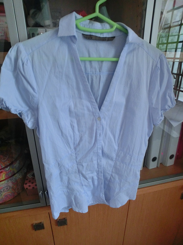 ZARA 粉蓝色 9成新 短袖小衬衫 SGD25