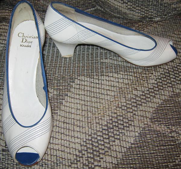 	 Christian Dior Souliers 7 B white leather peep toe heels sandals shoes France