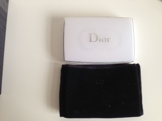 Diorsnow粉饼 就用过一次 原价$80,降价$60