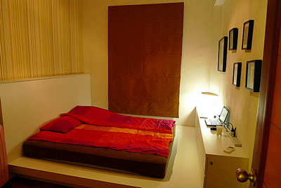 Bedroom 1 (smaller).jpg