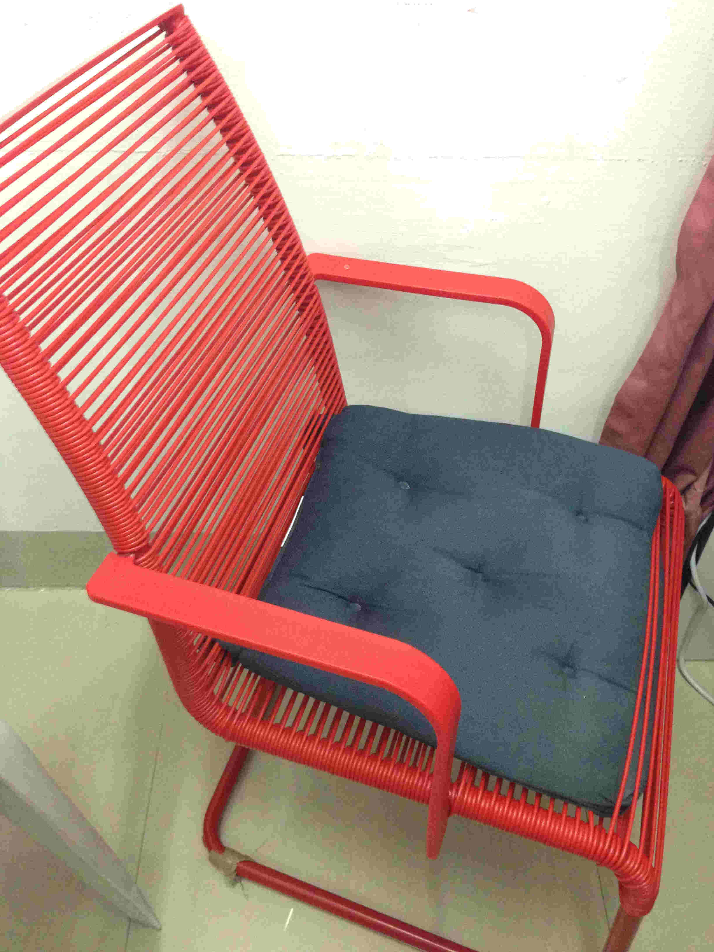 宜家椅子9.9999新15元送坐垫。
