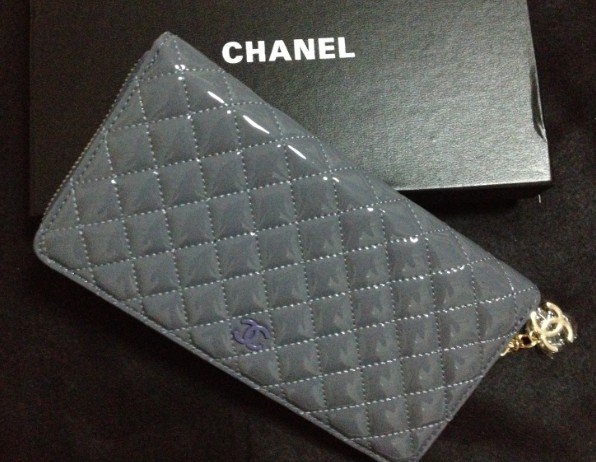 Chanel wallet,grey.jpg