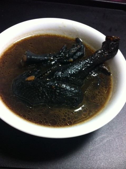 八珍黑鸡汤（月子米酒炖煮）