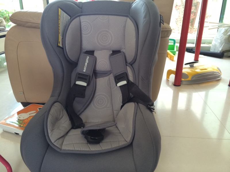 婴儿汽车座椅（$100, 原价$230).JPG