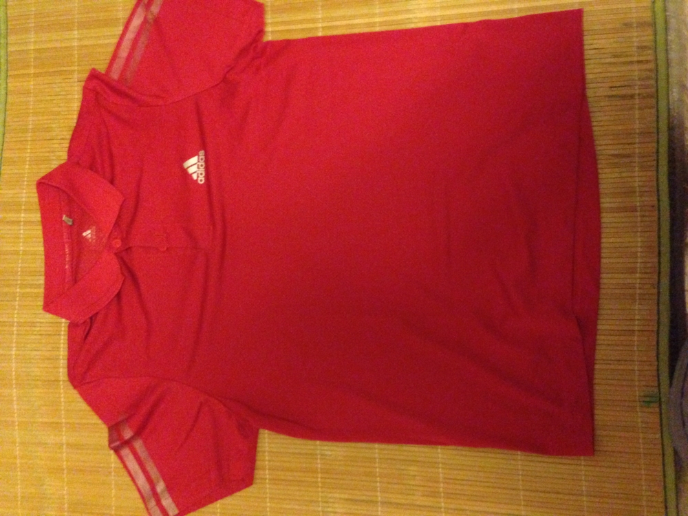 Adidas运动Tshirt，红色，5元
