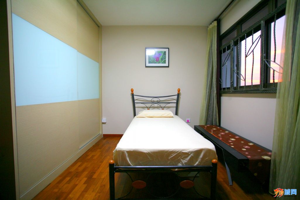 single bed room.jpg