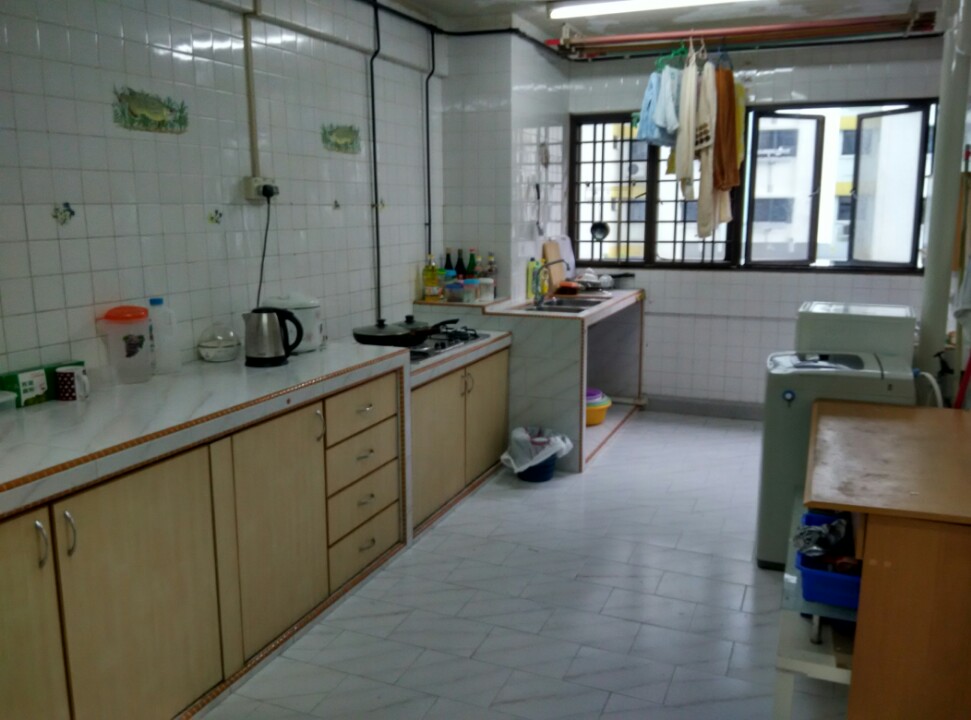 kitchen1.jpg