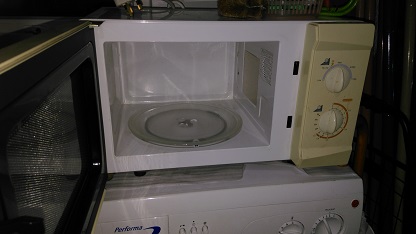 Cornell Microwave Oven 2a.jpg
