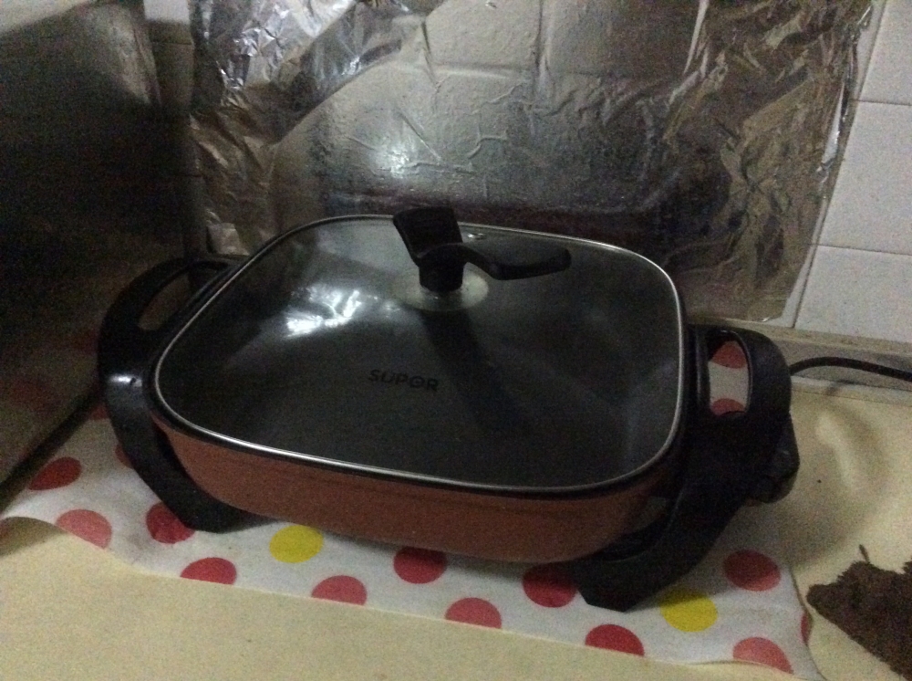 多功能电锅 煎炸煮炒炖, 随时吃个火锅和烤肉,九成新,10刀