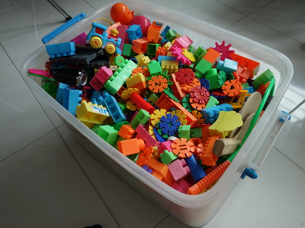 塑料积木玩具.JPG