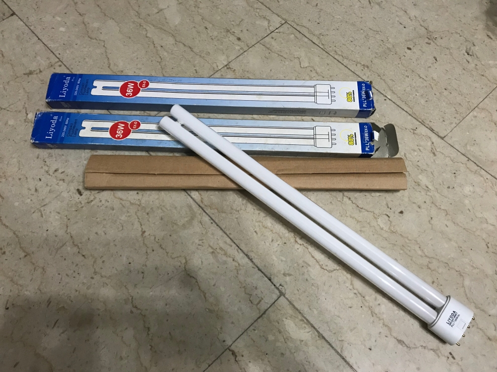 全新灯管一对.JPG