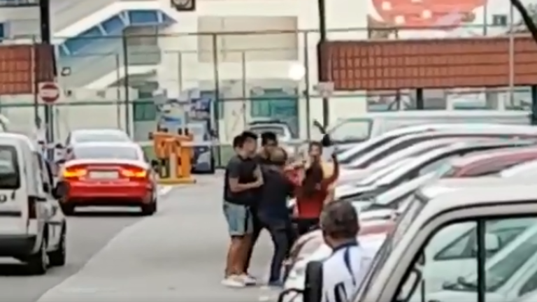 20171228-sg-hougang-fight-1.png