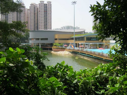 社区泳池健身中心