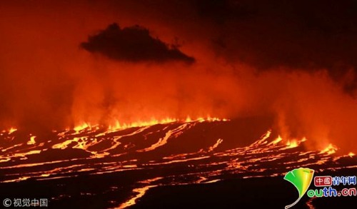 厄瓜多尔伊莎贝拉岛火山爆发 岩浆流淌成河异象的启示3.jpg