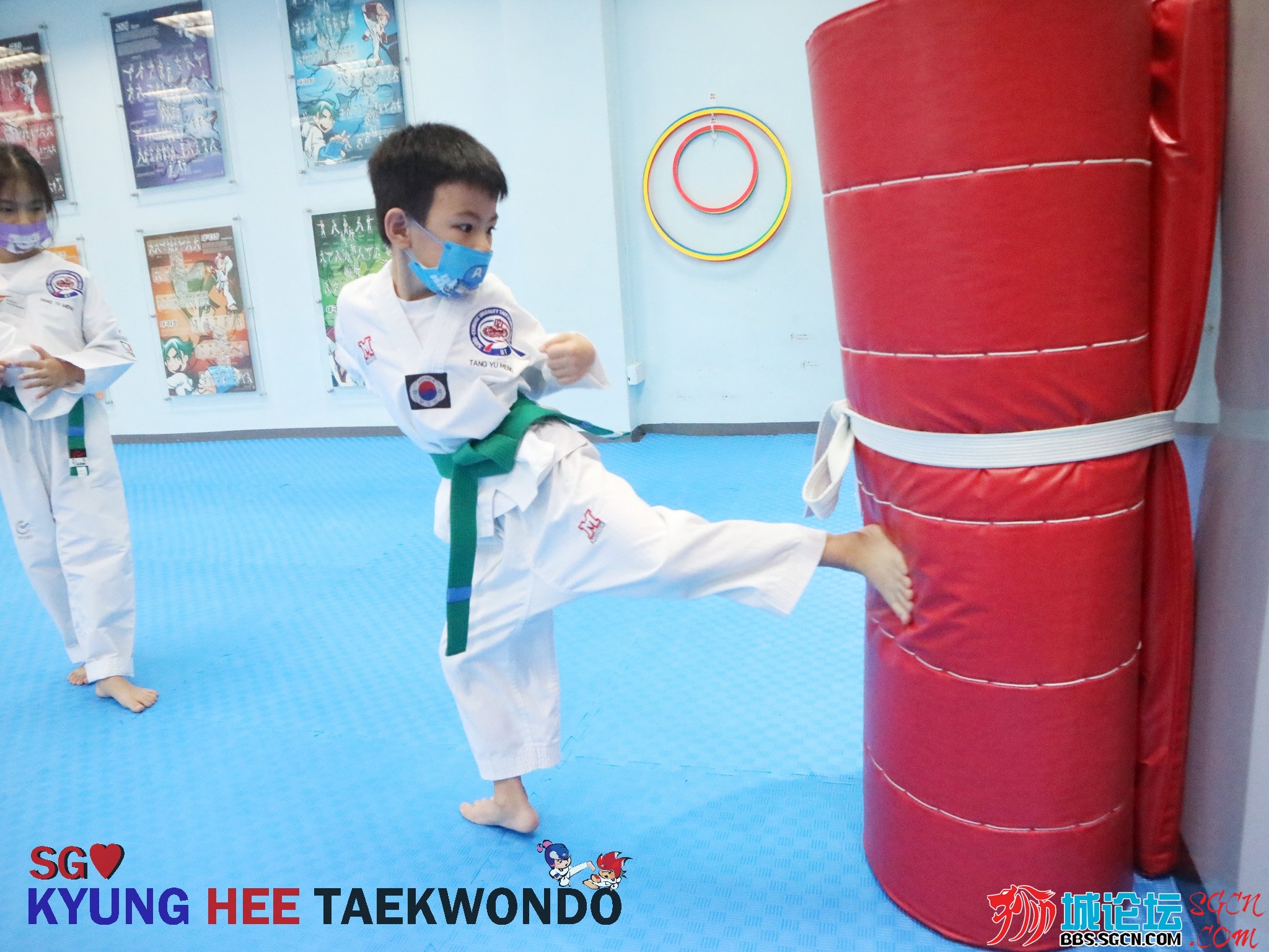 Kyunghee Taekwondo 2神龙摆尾.jpg