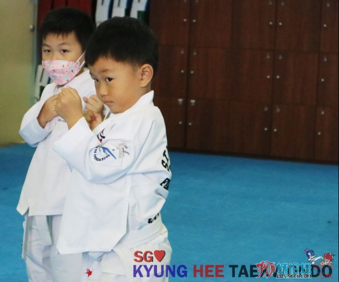 Kyunghee Taekwondo 2k.JPG