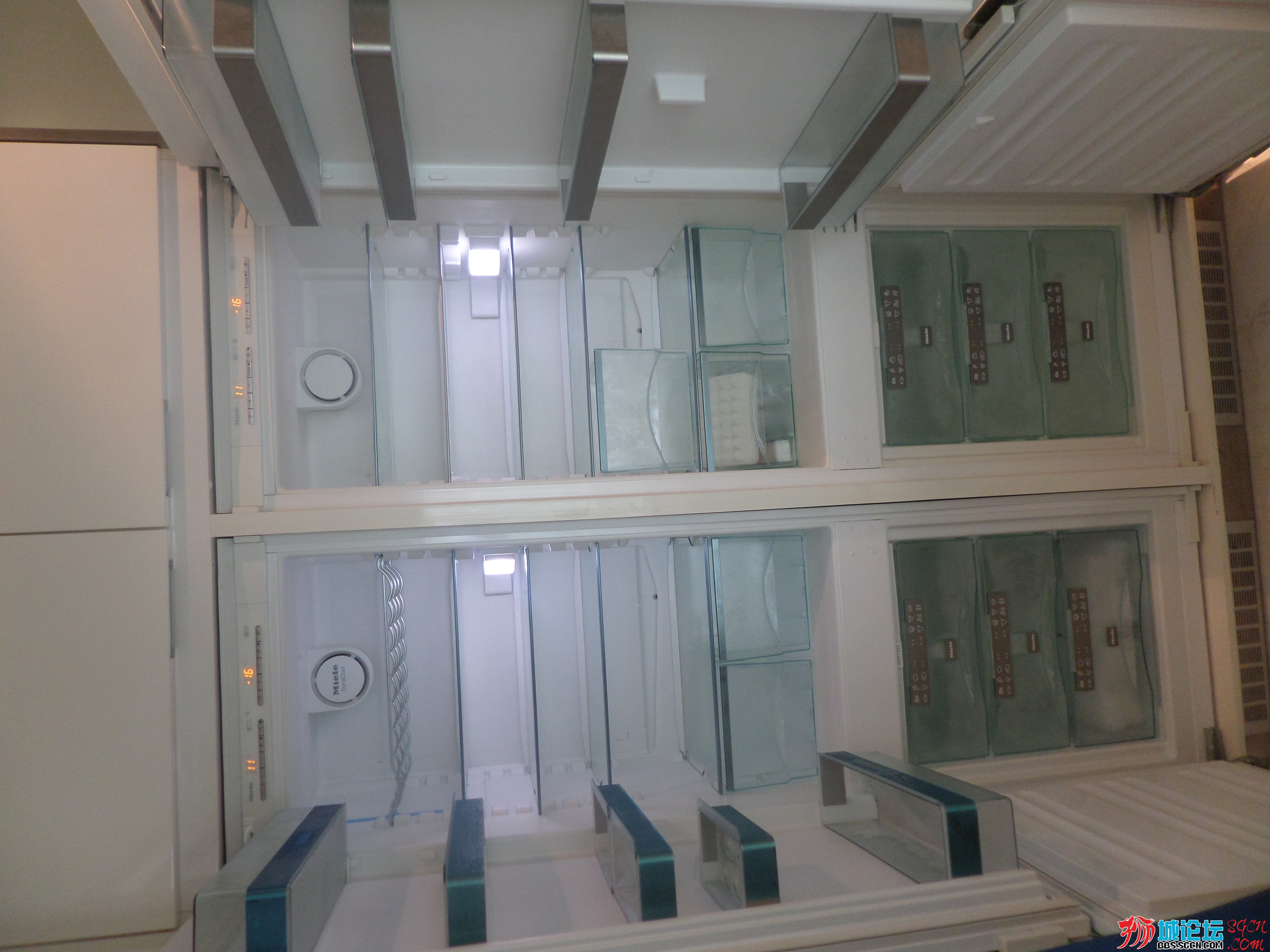 12 Refrigerator.JPG