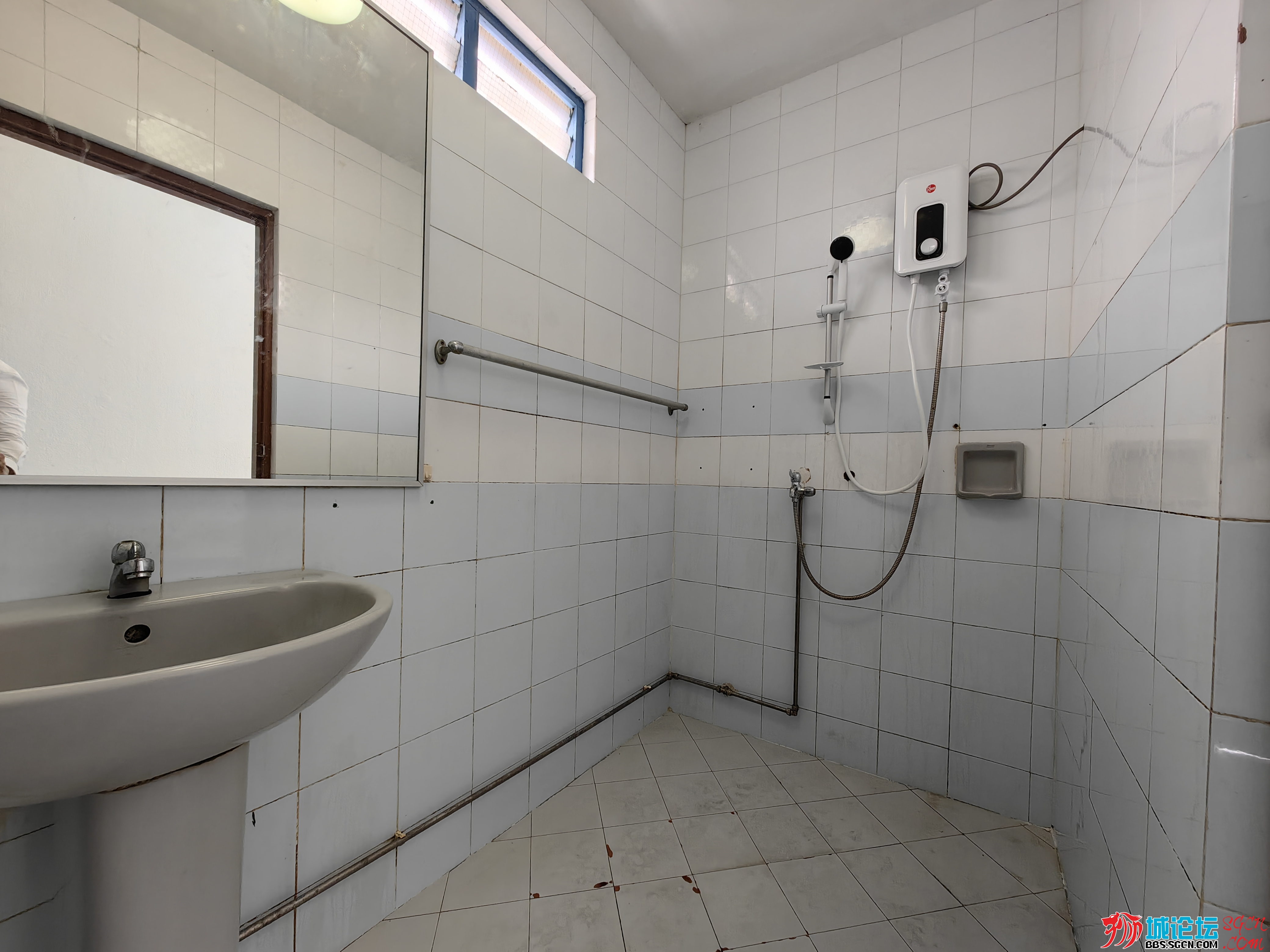 Common Toilet(Shower Area).jpg
