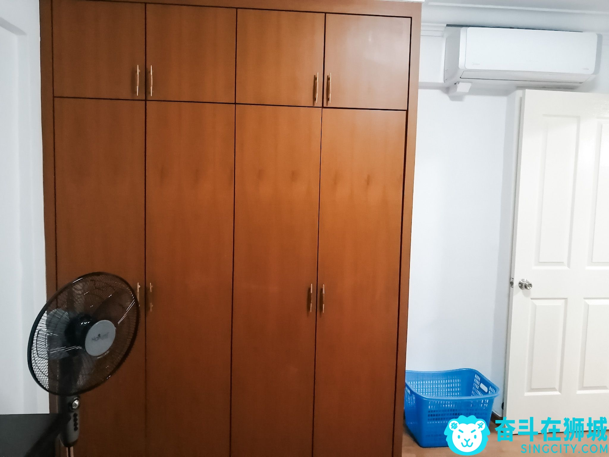 common room 2.jpg