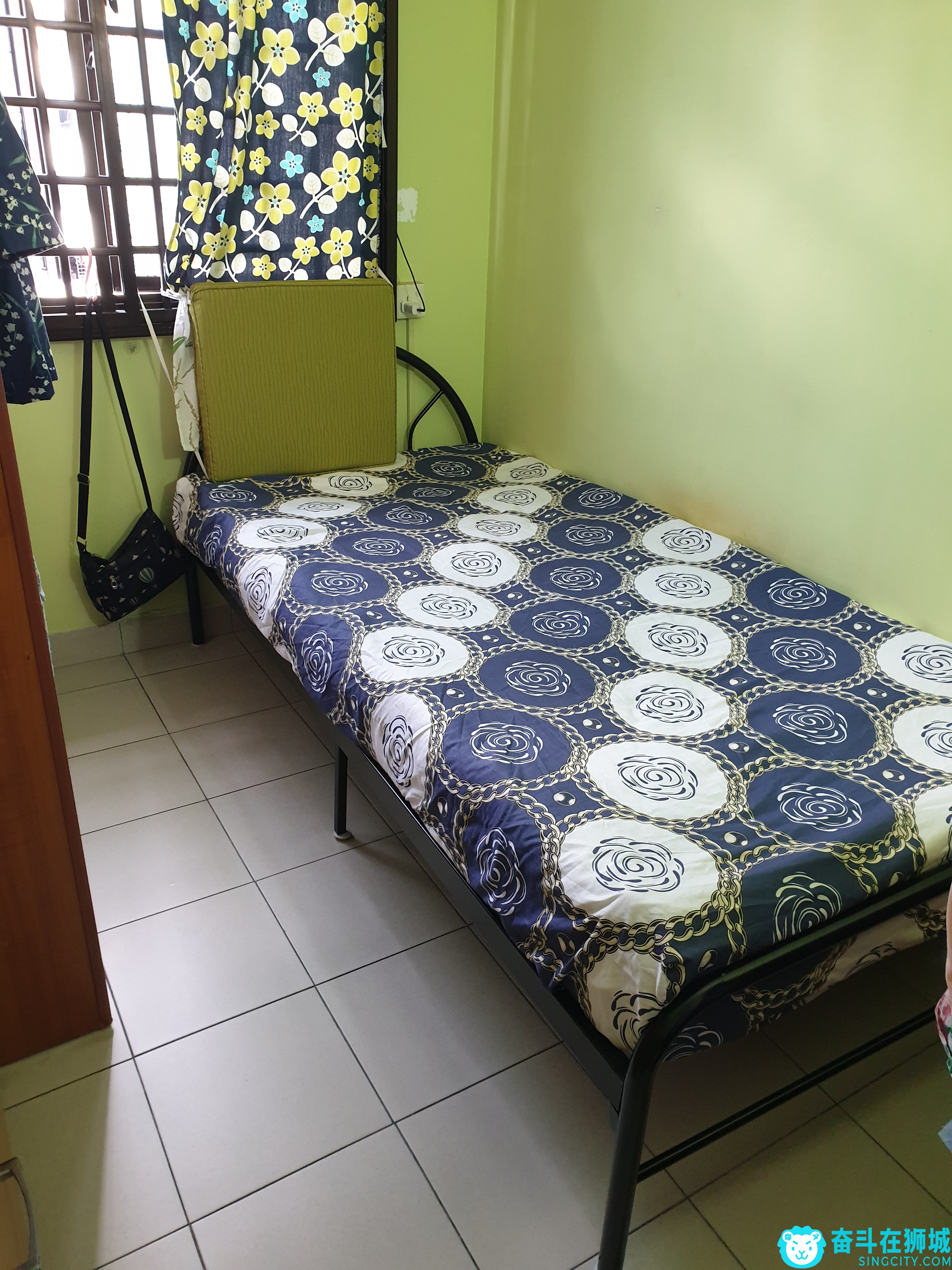 Room bed.jpg