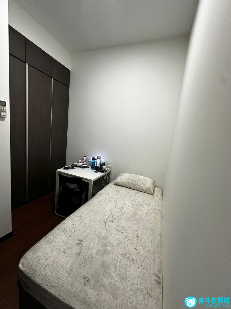 room1a.jpeg