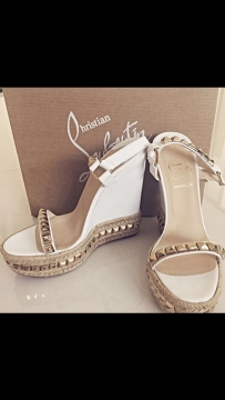CL Christian Louboutin 全新高跟鞋，便宜出售！！！