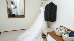 超新高档白色婚纱，超低价，多层高质量纱大裙摆，尺码可调节