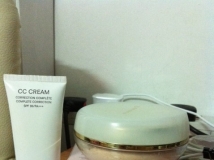 chanel  CC cream 9.5新 $30   THE FACE SHOP 散粉 9.9新 $20