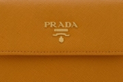 全新正品Prada女士钱包 价格实惠 识货的进！！！