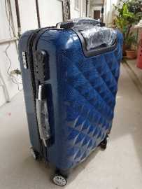 出售几个行李箱(50×35cm)兰色全新的适合带上飞机，一个$30有意联系:<img src='./code.php?05E61PionhV+gDQDASKMU9X+Q7JFLNtXiPToDqsNCpc3Szkt' />