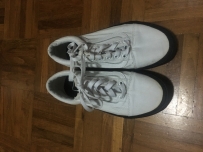 转一双女款Vans(15元)