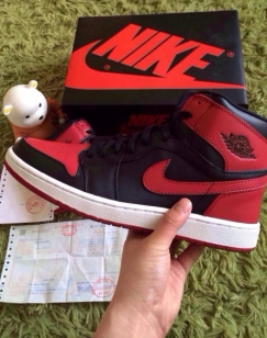 aj1黑红