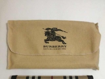 卖全新BURBERRY